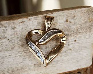 10kt Heart Pendant With Diamonds Tested