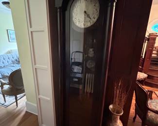 Antique clock.    No name marking.   