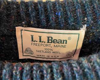 L.L. Bean 100% Shetland Wool Blue/Multicolor Knitted Crewneck Sweater – Size XL