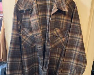 Pendleton 100% Wool Brown Plaid Flannel – Size Large