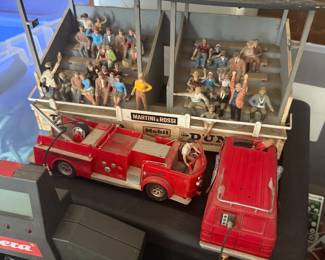 Accessories for the slot track.