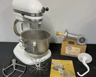 KitchenAid Hobart Vtg Model K5-A White 10 Speed Lift Stand Mixer & Attachments