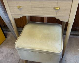 1951 Singer 401A Sewing Machine and Cabinet