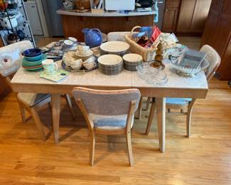 1950s Mid-Century Modern Laminate Dining Set with Vinyl Chairs