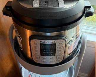 Instant Pot Pressure Cooker