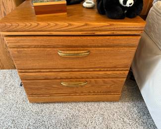 Oak Bedroom Dresser & Nightstand Set
