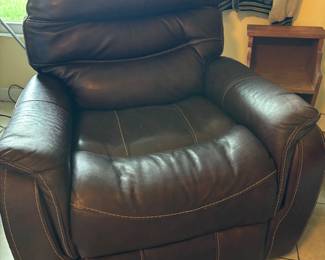 Motorized recliner