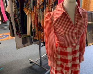 More Vintage and Women’s Clothing!