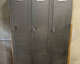 Metal Locker Room School Lockers Centar Indistries Inc. Made In St. Louis, MO