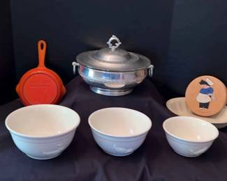 Vintage Pyrex 595 Glass Aluminum Chafing Dish Small LeCrueset Pan Elsmore Forster 3 Bowls