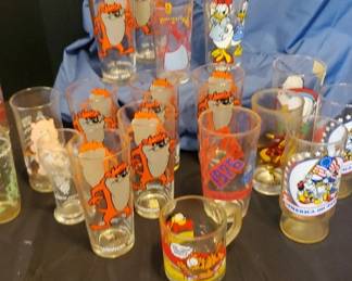 Vintage Collection Glassware Tasmanian Devil Friends