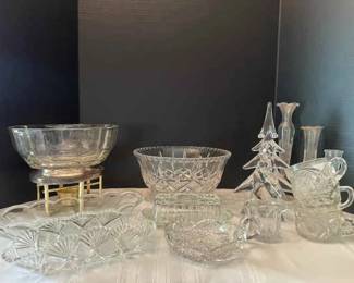 Kitchen Glassware And Crystal Pieces