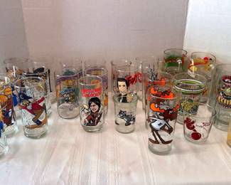 Vintage Drinking Glasses McDonalds, Bull Winkle, Flinstones, Garfield And More