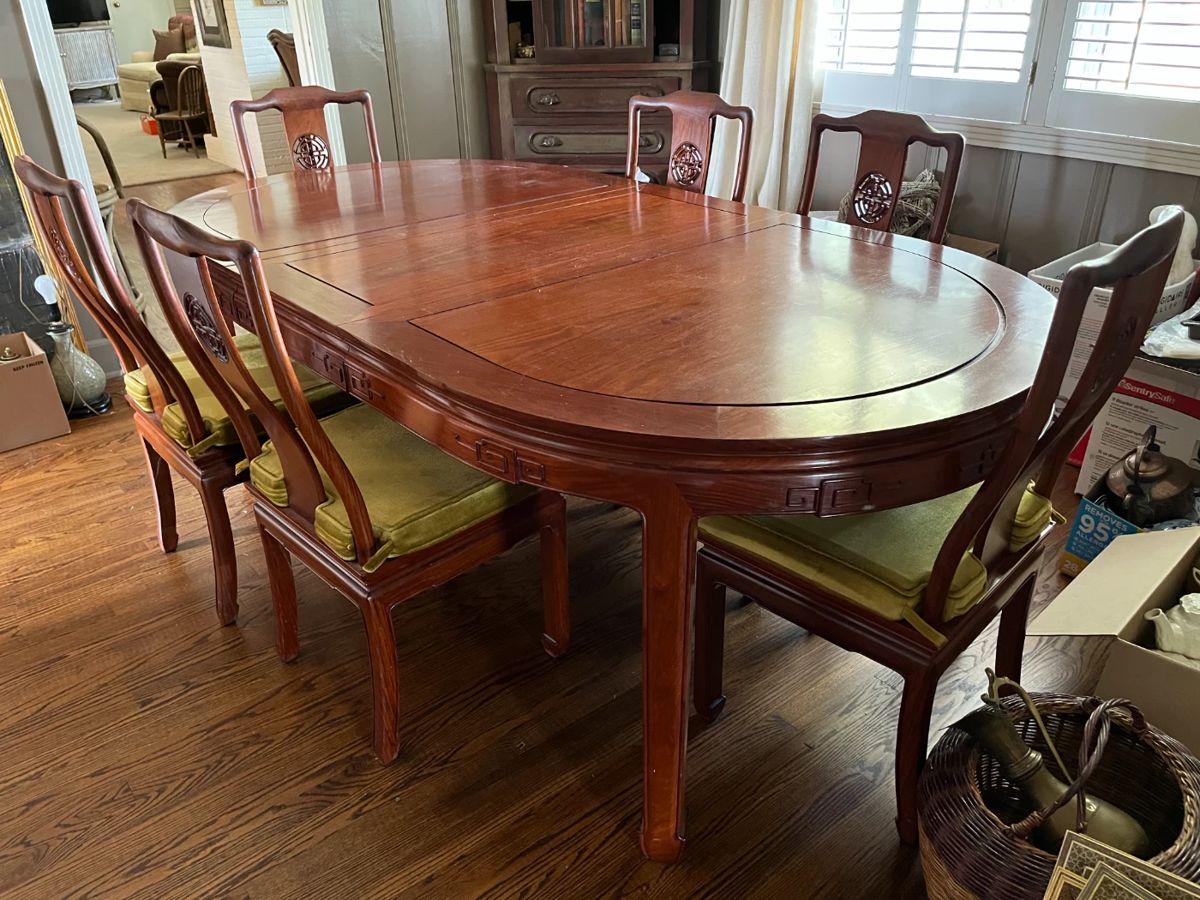 Rosewood Dining Room Table with extra Leaf and chairs