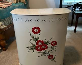 Vintage laundry hamper