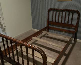 Twin size bed