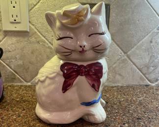 Vintage kitty cookie jar