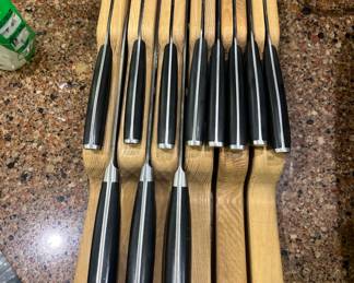 Set of kitchen knives