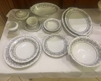 Florentine china with serving pieces