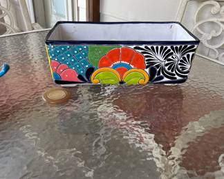 Talavera planter