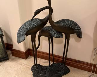 Bronze statue of three cranes
