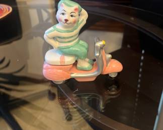 Miss Kitty on a scooter S&P