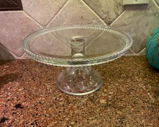 Glass cake plate
