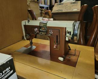 Vintage Knemore sewing machine and table