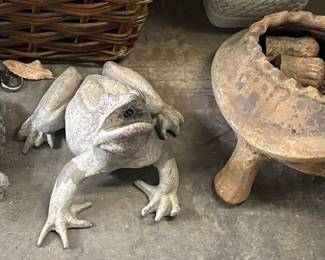 Cement Turtle and Metal Frog Yard Statues