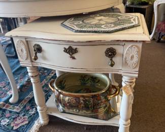 white end table 