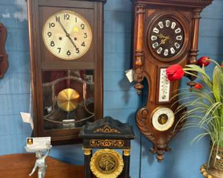 Gorgeous clocks and a whole clock space within the store. 