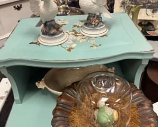 Dove figurines, blue paint send table 