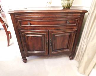 Hooker Mahogany Console