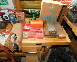 Drill Bits And Router Bits