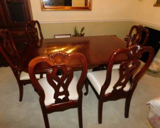 Dining Table With 6 Chairs And Custom Pads