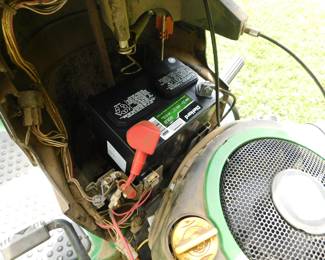 John Deere 17.5HP Lawn Tractor With Bagger New Battery Installed This Week