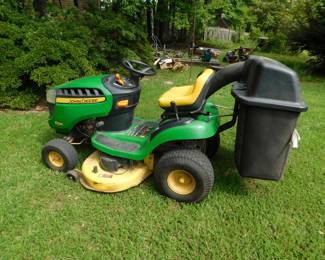 John Deere 17.5HP Lawn Tractor With Bagger And New Battery Installed August 9, 2025