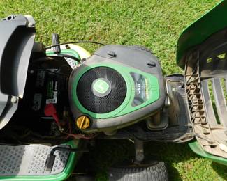 John Deere 17.5HP Lawn Tractor With Bagger