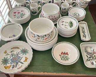 BOTANIC GARDEN - Portmeirion 50+ Piece Set A true British classic, Botanic Garden was designed by the celebrated designer Susan Williams-Ellis in 1972. The mix and match floral motifs, inspired by 19th century botanical illustrations, bring a bit of the garden to your table. Made In England