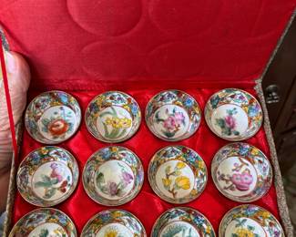 12 tiny rose medallion sauce cups