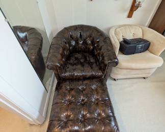 Vintage Vinyl Chair with Ottoman. In Very Good Condition.