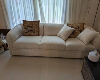Vintage1980's White Couch in Very Good Condition. 