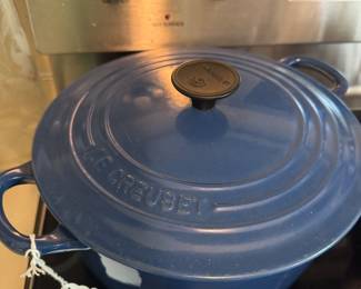 Le Creuset dutch oven. Great condition!
