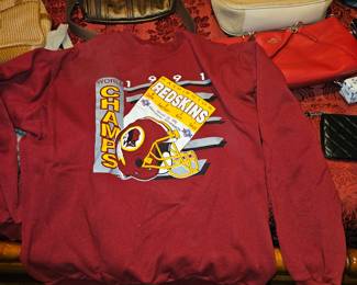 1991 Redskins sweat shirt (like new)
