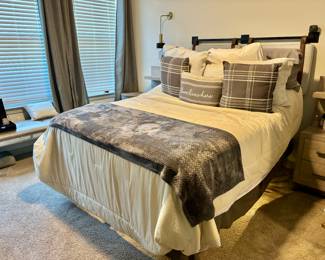 Queen Size Tempurpedic Adjustable Mattress