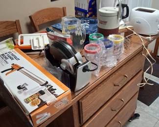Meat slicer and various other kitchen things