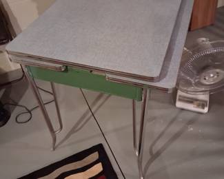 Antique table in great condition! Works beautifully 