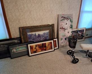 Quite a few
Very good condition pictures and beautiful frames