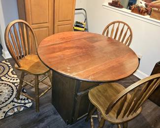 Handmade solid wood round bar top table with 3 barstools and storage underneath 