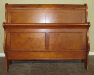 Queen Size Sleigh Style Bed w/Rails